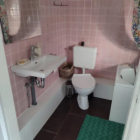 Sonniges In Jugendstilvilla *