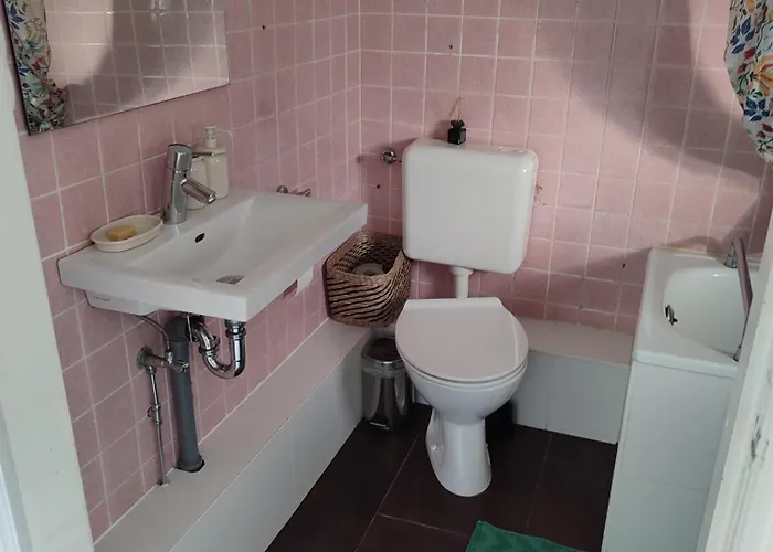 Sonniges In Jugendstilvilla *